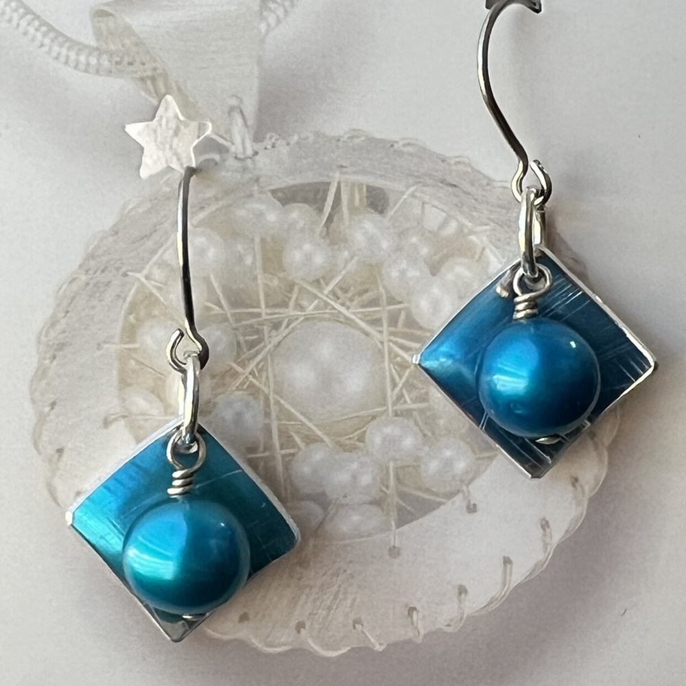 New Vinosus Handmade Earrings Blue Pearl Drop Dangle Square Silver‎ Tone